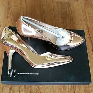Rose Gold heels 7.5M
